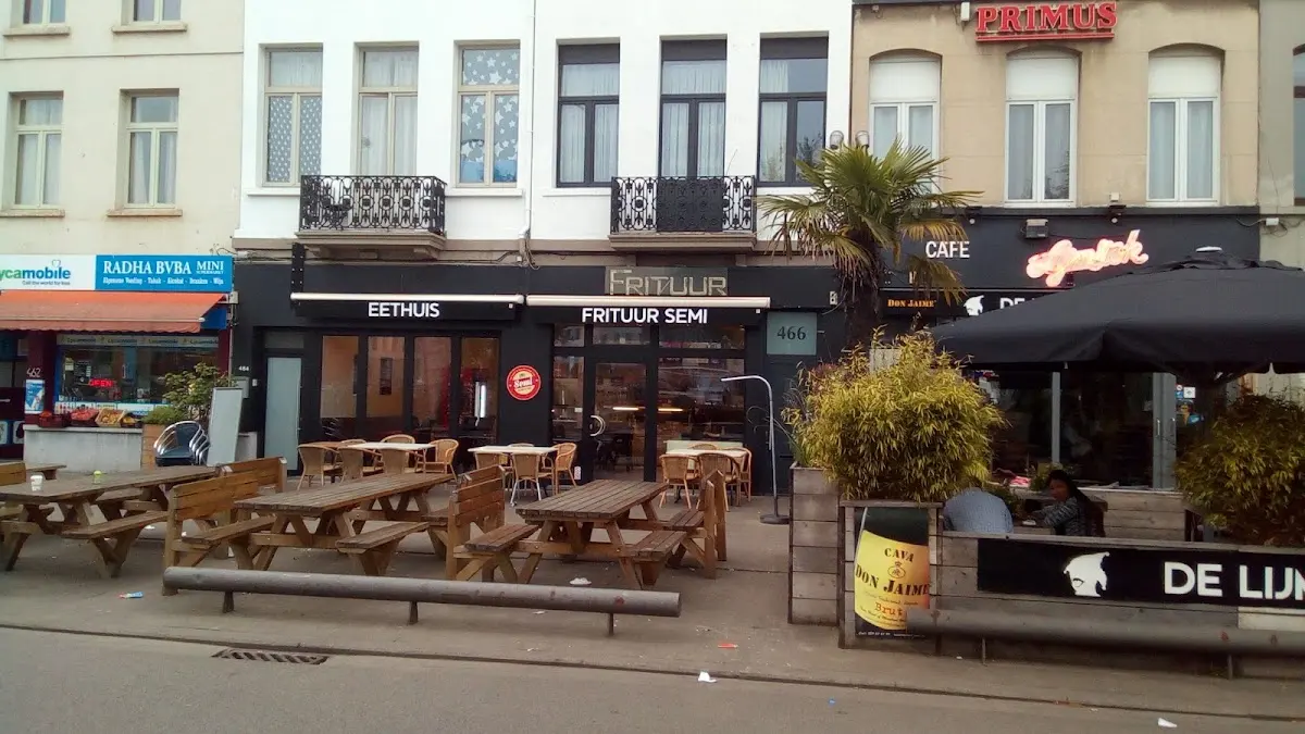 Eethuis frituur semi, Anvers