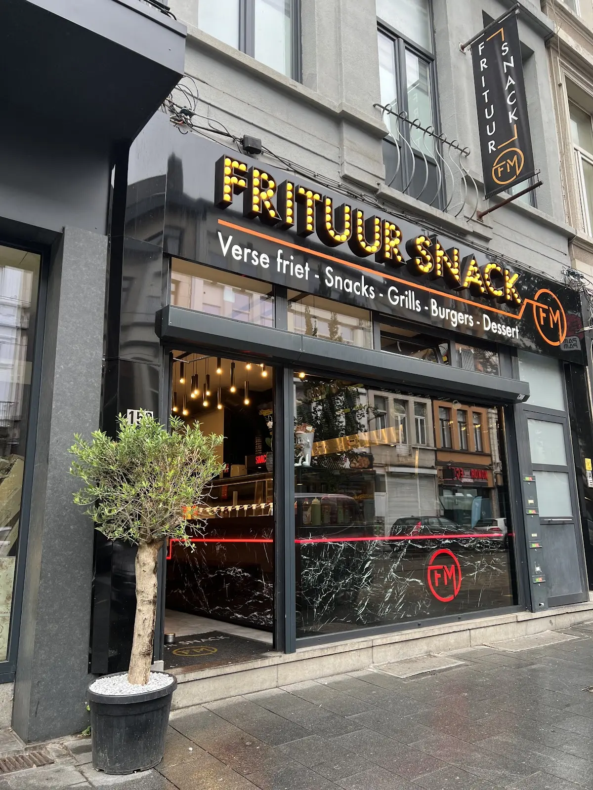 Frituur snack FM🍟, Anvers