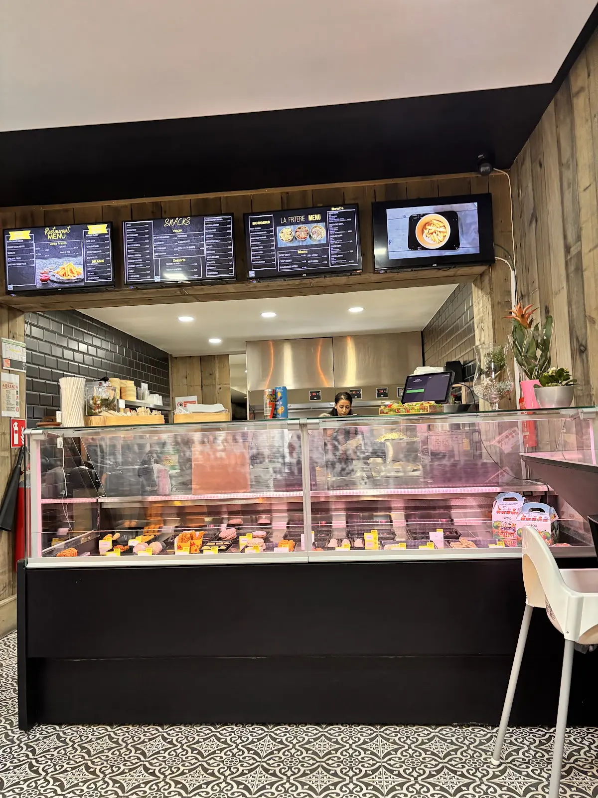 La Friterie Deurne | Frieten, Burgers & Bowl's, Anvers
